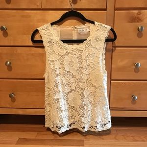 Ivory lace sleeveless shell